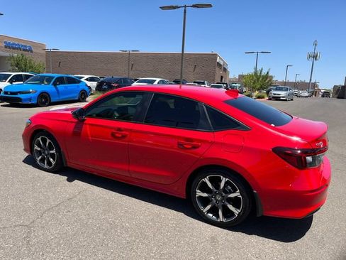 Used 2025 Honda Civic Sport image 10