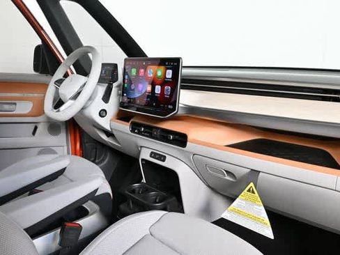 New 2025 Volkswagen ID. Buzz Pro S Plus image 20