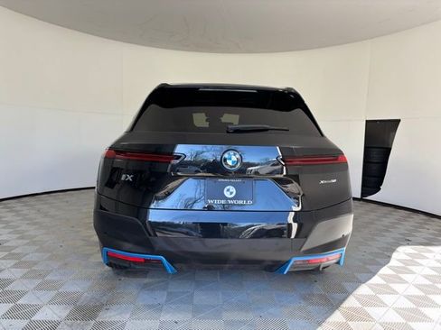 Used 2023 BMW iX xDrive50 w/ Premium Package image 6