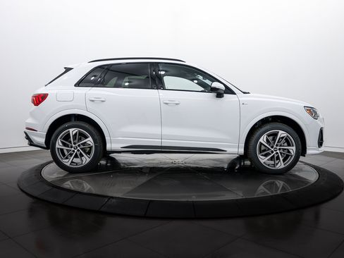 New 2025 Audi Q3 2.0T Premium image 3