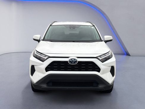 Used 2023 Toyota RAV4 XLE AWD/4WD image 6