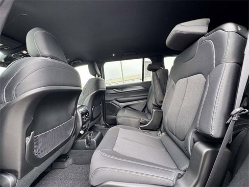 New 2025 Jeep Grand Cherokee L Laredo w/ Luxury Tech Group I image 17