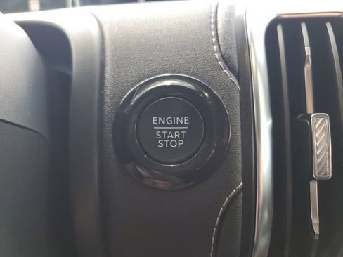 Used 2025 Ford Expedition Max Platinum AWD/4WD image 25