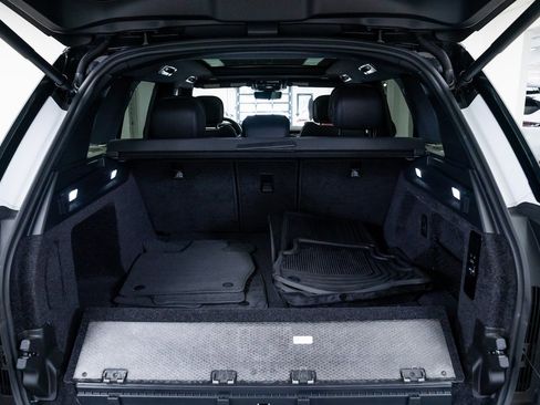 Used 2024 Land Rover Range Rover SE image 8