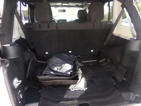 Used 2017 Jeep Wrangler Unlimited Sport w/ Quick Order Package 24S AWD/4WD image 32