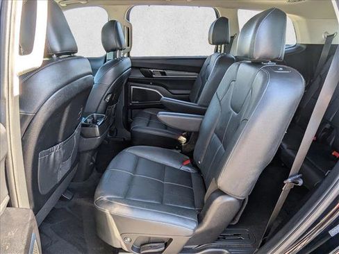 Used 2021 Kia Telluride SX w/ Nightfall Edition Package image 16