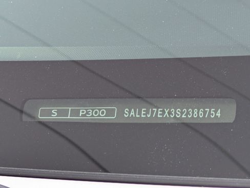 Used 2025 Land Rover Defender 110 S image 25