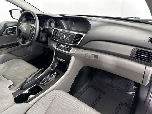 Used 2015 Honda Accord LX image 37