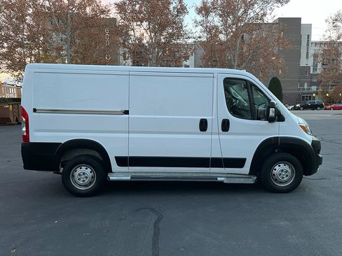 Used 2023 RAM ProMaster 2500 image 6