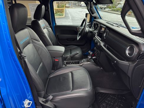 Used 2023 Jeep Wrangler Unlimited Rubicon 4xe w/ Dual Top Group image 29