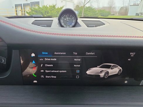 Used 2025 Porsche 911 Carrera 4 GTS image 23