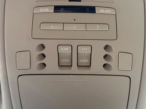 Used 2007 Lexus ES 350 w/ Luxury Pkg & Navigation FWD image 18