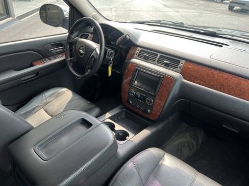 Used 2008 Chevrolet Avalanche LT w/ LT Preferred Equipment Group image 6