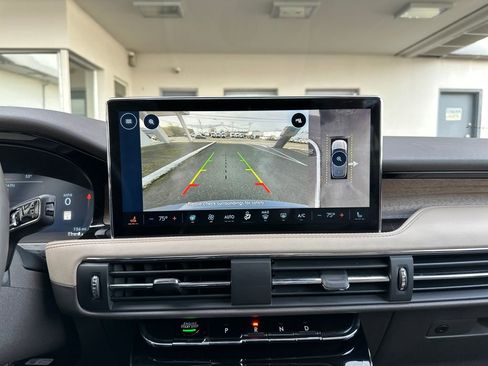 Used 2023 Lincoln Corsair Reserve w/ Equipment Group 201A image 21