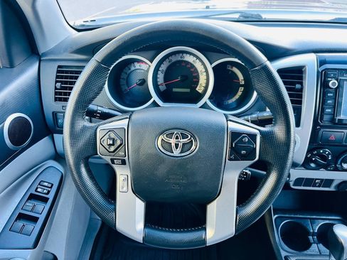 Used 2014 Toyota Tacoma 4x4 Double Cab w/ TRD Sport Package image 18