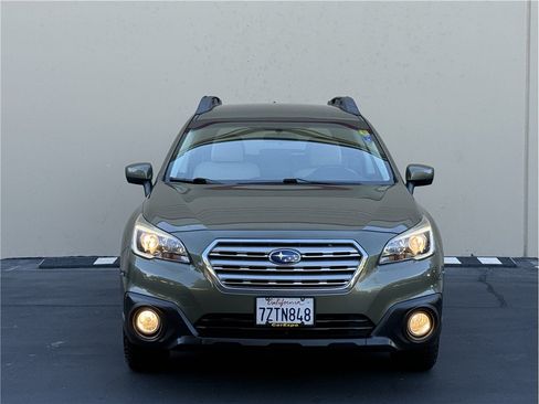 Used 2017 Subaru Outback 2.5i Premium AWD/4WD image 3