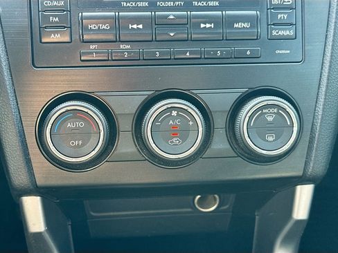 Used 2014 Subaru Forester 2.5i Limited image 14