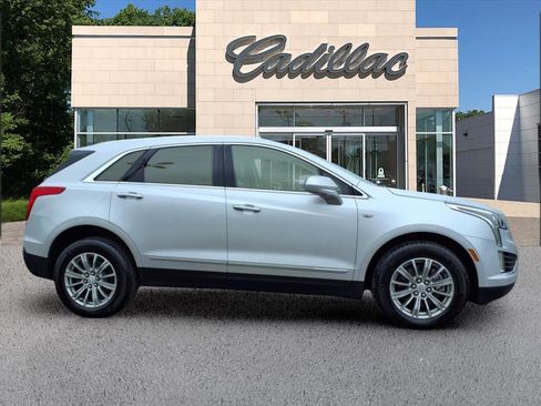 Certified 2018 Cadillac XT5 Luxury w/ Driver Awareness Package image 6