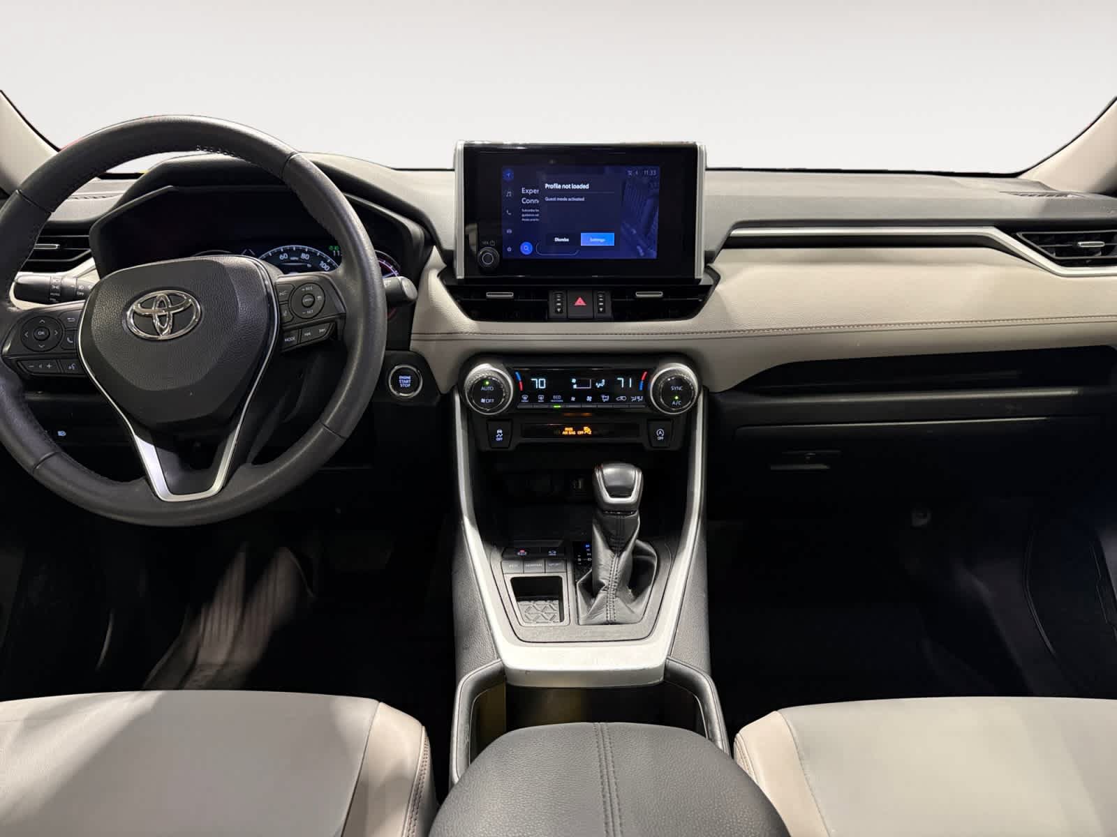 Used 2023 Toyota RAV4 XLE Premium FWD image 11