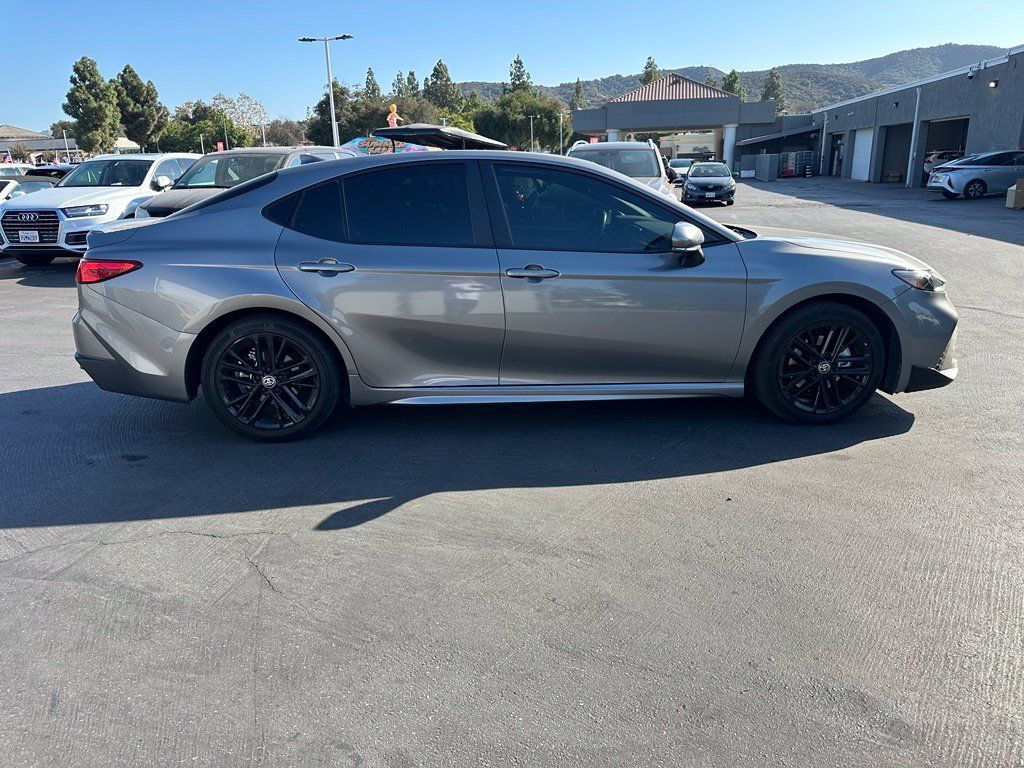Used 2025 Toyota Camry SE FWD image 4