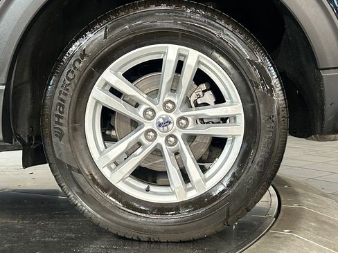 Used 2024 Ford Explorer XLT w/ Class IV Trailer Tow Package AWD/4WD image 27