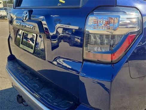 Used 2020 Toyota 4Runner TRD Off-Road Premium image 12