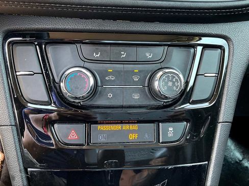Used 2020 Buick Encore Preferred image 31