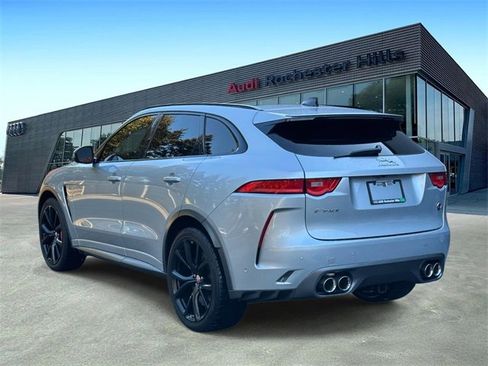 Used 2020 Jaguar F-PACE SVR image 4