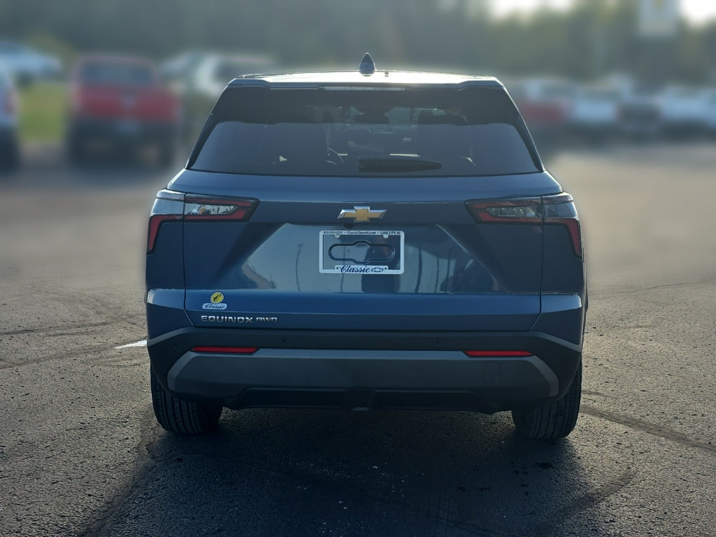 Used 2026 Chevrolet Equinox LT w/ Convenience Package II AWD/4WD image 8