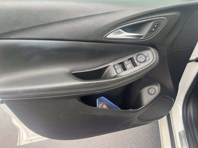 Used 2023 Buick Encore GX Select w/ Sport Touring Package FWD image 24