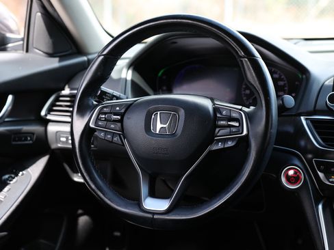 Used 2020 Honda Accord Touring image 33