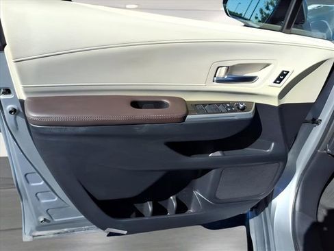 Used 2023 Toyota Sienna Platinum image 14