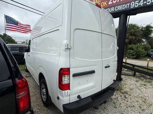 Used 2018 Nissan NV 2500 SV RWD image 2