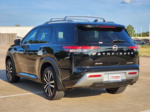 Used 2023 Nissan Pathfinder Platinum w/ Cargo Package FWD image 4