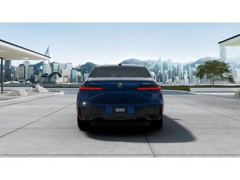 New 2026 BMW 750e xDrive AWD/4WD image 5