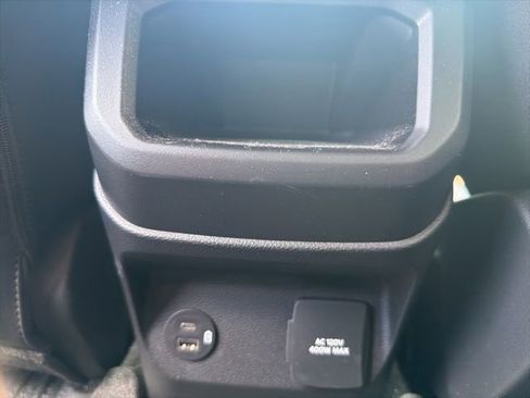 Certified 2025 Ford Ranger Lariat w/ Trailer Tow Package AWD/4WD image 16