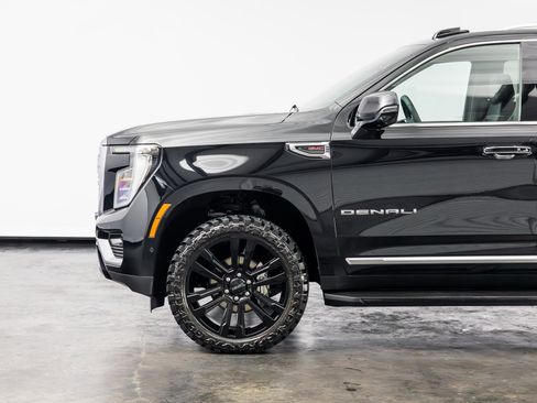 Used 2025 GMC Yukon Denali AWD/4WD image 10