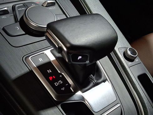 Used 2018 Audi A4 2.0T Premium w/ Convenience Package image 13