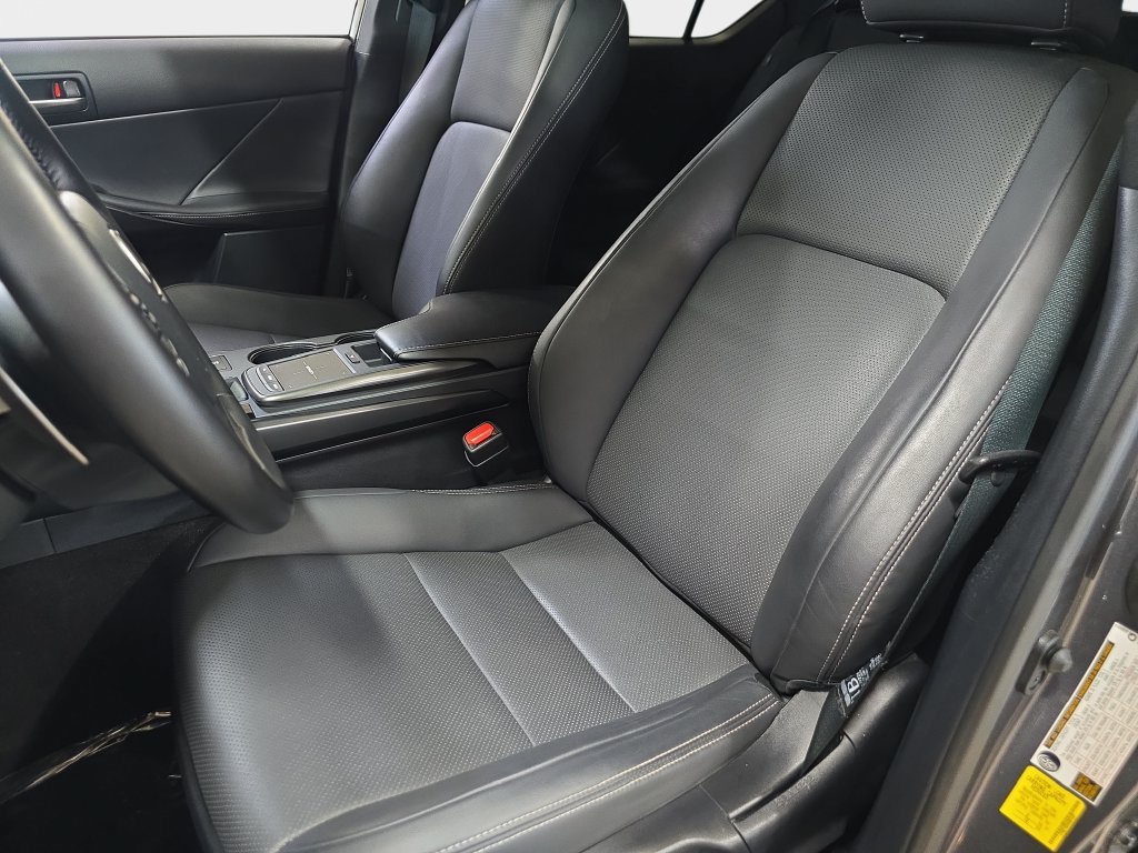 Used 2024 Lexus IS 350 F Sport w/ Accessory Package 2 RWD image 17