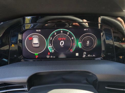 Used 2025 Volkswagen Golf S image 30