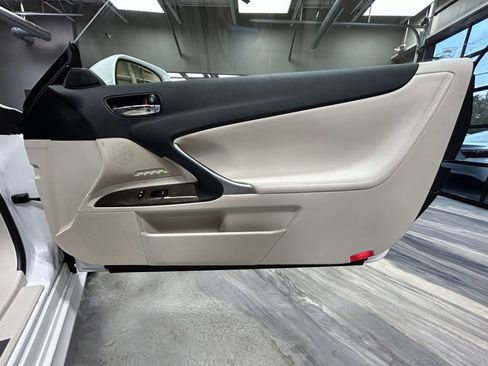 Used 2010 Lexus IS 250C image 38