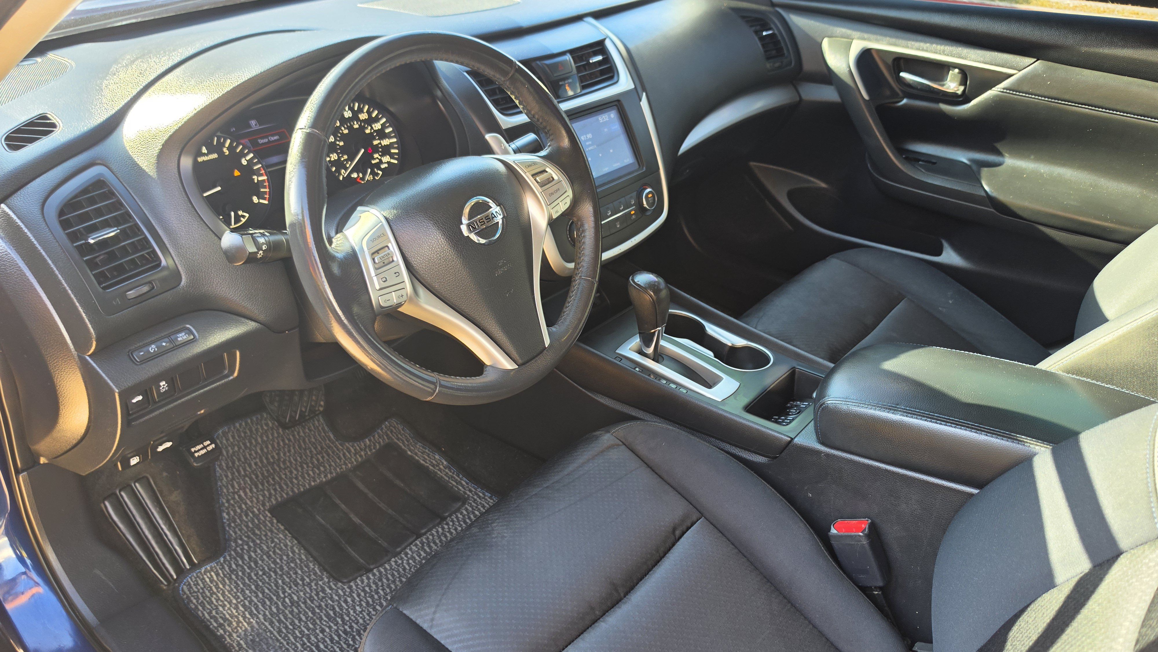 Used 2017 Nissan Altima 2.5 SR w/ LED Appearance Package FWD image 20
