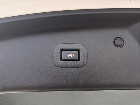 Used 2019 Nissan Armada Platinum w/ Captain's Chairs Package RWD image 46