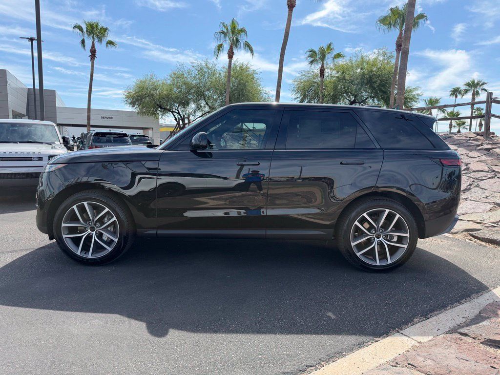New 2027 Land Rover Range Rover Sport SE AWD/4WD image 3