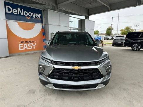 Used 2024 Chevrolet Blazer LT w/ Convenience Package FWD image 4