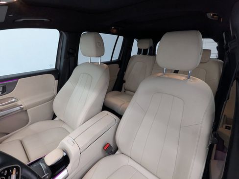 Used 2022 Mercedes-Benz GLB 250 4MATIC image 22