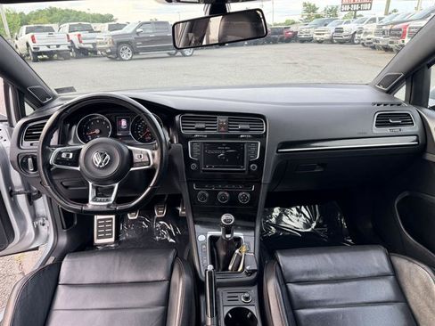 Used 2017 Volkswagen GTI SE FWD image 24