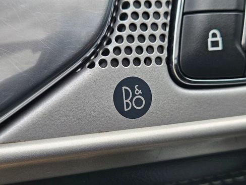 Used 2020 Ford Explorer Limited image 16