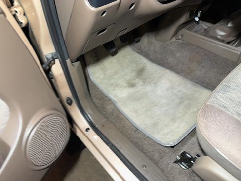 Used 1998 Toyota Tacoma 4x4 Regular Cab image 45