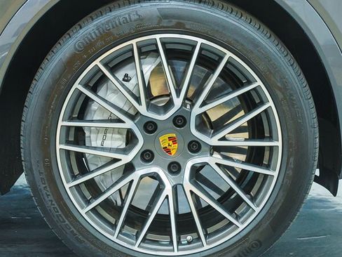 Used 2020 Porsche Cayenne Turbo AWD/4WD image 44